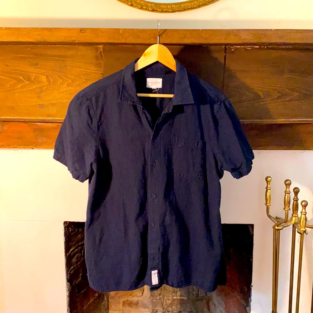 Five Four Men’s short sleeve button up. Large